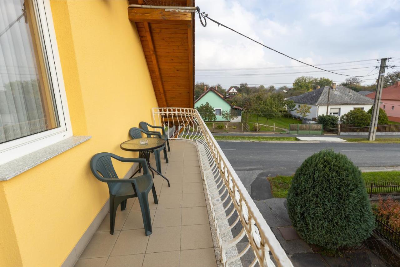 Betli Panzio Hotel Zalaegerszeg Bagian luar foto