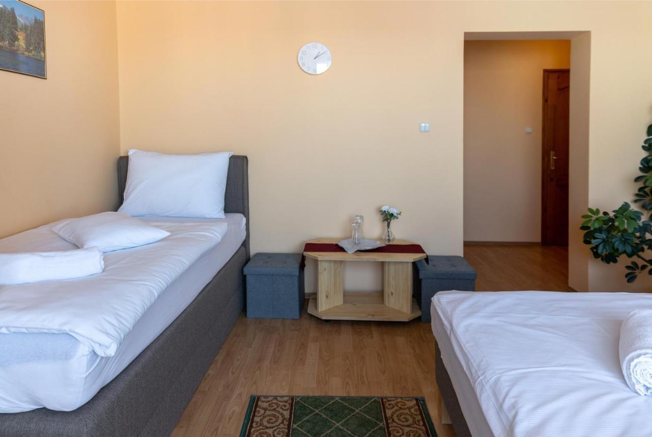 Betli Panzio Hotel Zalaegerszeg Bagian luar foto