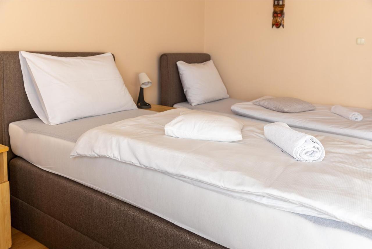 Betli Panzio Hotel Zalaegerszeg Bagian luar foto